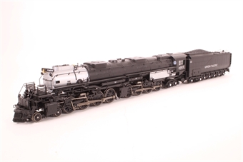 Big Boy 4-8-8-4 #4005 of the Union Pacific Railroad (DCC Sound on board)