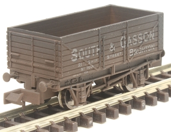 7 plank open wagon "South and Gasson, Brighton" - weathered - "Gaugemaster Collection"