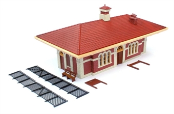 GWR "Brunel" style station building - plastic kit