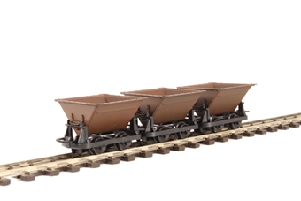 Pack of three 4-wheel narrow gauge 'Rugga' hopper wagons in brown