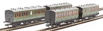 Pack of 4 coaches (4BT, 4T, 6CL, 6BT) in SR Olive green - with working lighting