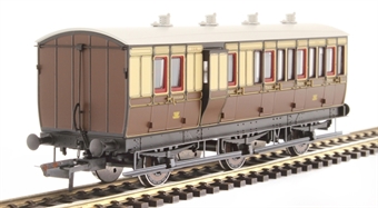 6 wheel brake 3rd 154 in GWR chocolate and cream - with working lighting
