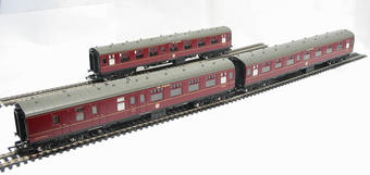 "Talisman" BR Mk1 passenger coaches in BR maroon (unboxed) - Pack of 3