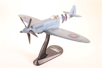 Hobby Master HA7601 Supermarine Spitfire PR Mk XIX Royal - Hattons