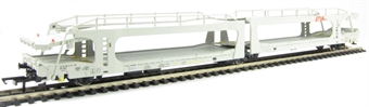 STVA Car carrier. Ltd edition of 500 pieces. Fitted with Hornby couplings. HO scale