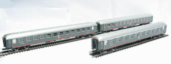 UIC X passenger coaches of the Italian railways in blue livery Epoch IV - Pack of 3
