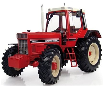International Harvester 1455XL 1983 tractor in red