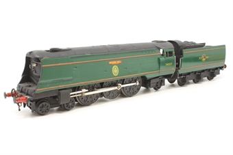 Streamlined 'West Country' 4-6-2 34057 'Biggin Hill' in BR Green - Hornby Chassis - Dapol Body
