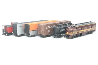 F7A Diesel locomotive of the Boston and Maine with five wagons