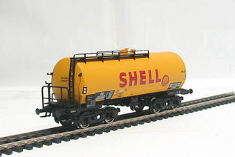 Liliput L235981 Epoch III tank wagon operated by the German