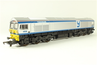 Class 59 59001 'Yeoman Endeavour' in Foster Yeoman silver and blue