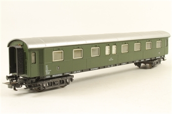 1st/2nd Composite Coach of the Austrian OBB in Green
