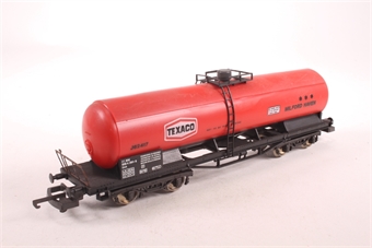 Continental Bogie Tank Wagon in 'Texaco - Milford Haven' Red Livery