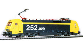 Class 252 Eurosprinter Epoch V electric loco in the Spanish RENFE livery (DCC on board)