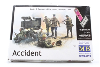 Accident Soviet & German military men, summer, 1941