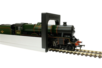 Locomotive storage system - drive on and off - 360mm length