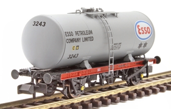 35t Class A tank in Esso grey and red
