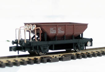 Dogfish wagon 993311 in rusty livery