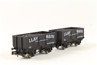 Pack of two Llay Main 7 plank coal wagons