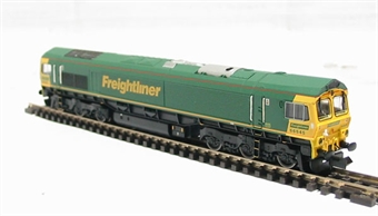 Class 66 diesel 66545 in Freightliner livery
