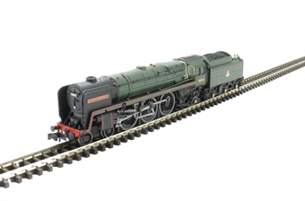 Class 7MT Britannia 4-6-2 70013 "Oliver Cromwell" in BR green with early emblem - DCC fitted