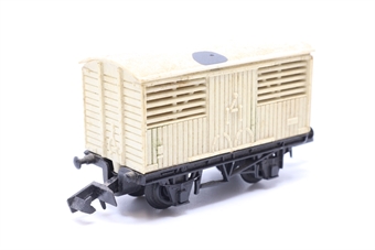 LNER fish van in white - unnumbered