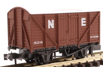 10 ton van in LNER brown - 15216