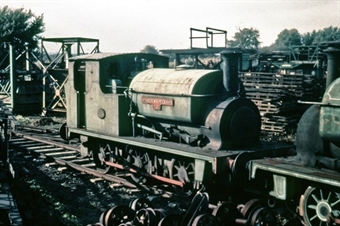 Hudswell Clarke 24t 0-6-0ST in lined red - weathered - Cancelled from production