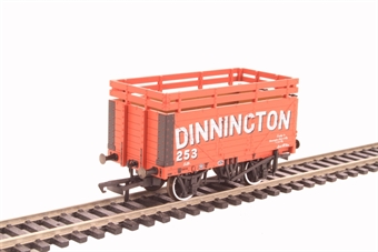 7-plank open wagon 253 "Dinnington" with coke rails