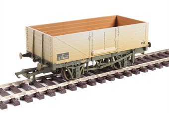 6 plank mineral wagon in BR grey - weathered