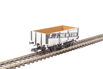 6-plank open wagon "F.J.Newton"