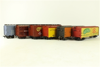 Bulk pack of mixed HO wagons - 6* box cars (various coupling types)