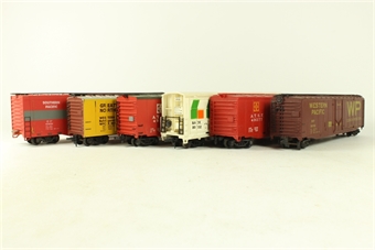 Bulk pack of mixed HO wagons - 6* large box cars (various couplings)