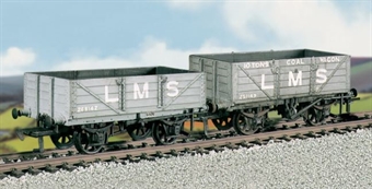 LMS loco coal and 4 plank wagons - plastic kit