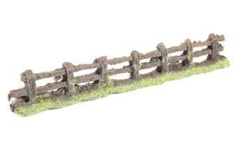 Rustic wooden fence - 150mm