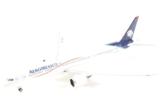 Boeing B787-9 Aeromexico XA-ADD 2007 colours with SkyTeam Logo with rolling gears
