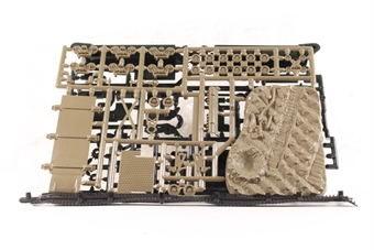 Matchbox M40 G.M.C - 2 colour kit with diorama battle display