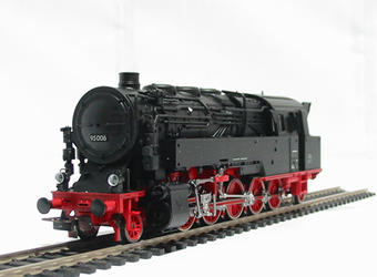 Class 95 Coal fired 2-10-2 of the German DB in black and red livery Epoch III 