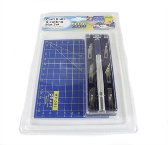 Craft knife set with cutting mat