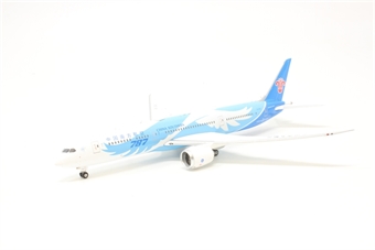 Boeing 787-9 B-1242 in  China Southern livery