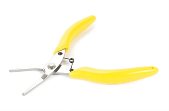 Flat nose pliers