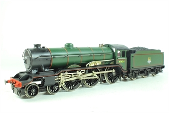 B17 Class 4-6-0 'Leeds United' 61656 in BR Green