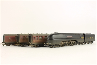 'Coming Home' train set - limited edition for V E Day 60th anniversary