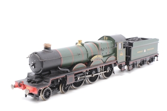 Castle Class 4-6-0 'Windsor Castle' 4082 in GWR green - DCC Fitted