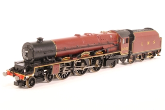 Princess Class 4-6-2 6201 'Princess Elizabeth' in LMS maroon, with gold plated metalwork - split from set