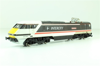 Class 91 91022 "Robert Adley" in Intercity swallow livery