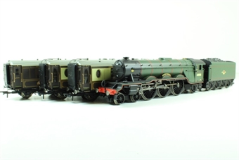 Queen of Scots train pack with A3 60051 "Blink Bonny" and 3 Pullman coaches with lights - Like new - Pre-owned