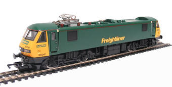Class 90 90041 in Freightliner green livery