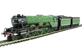 Class A3 4-6-2 4472 "Flying Scotsman" loco with double tenders in LNER green - Live Steam powered