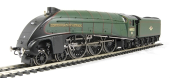 Class A4 4-6-2 60012 "Commonwealth of Australia" in BR lined Green with late crest - Commonwealth Collection